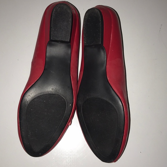 Shoes - Picture 2 of 4